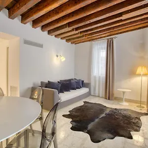  Apartment Ca Margherita Loft & Square Palazzo Grifalconi